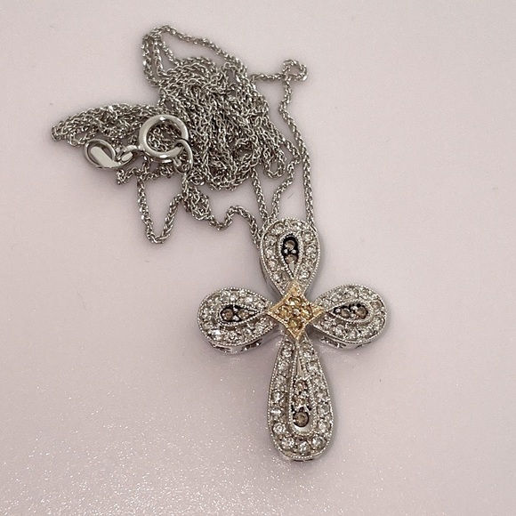 Solid 14K White Gold Natural Diamond Colors Religious Cross Pendant Necklace - Picture 1 of 17